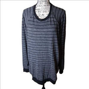 Striped Gray and Black XXL Long Sleeve Top Womens